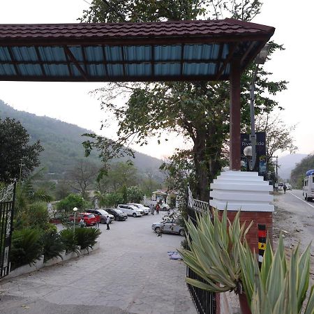 Riverside Resorts Devaprayāg Eksteriør bilde